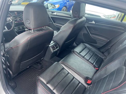 Used 2017 Volkswagen GTI SE FWD image 18