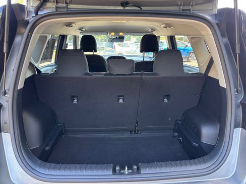 Used 2025 Kia Soul LX w/ LX Technology Package FWD image 30