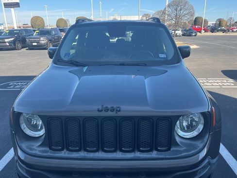 Used 2016 Jeep Renegade Latitude image 7