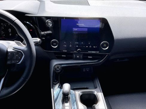 Used 2024 Lexus NX 250 FWD w/ Towing Package (2000 Lbs) image 7