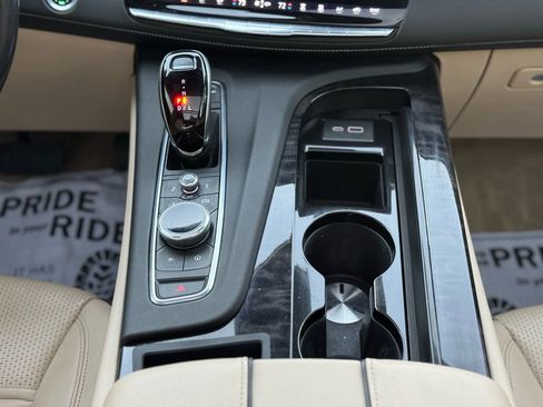 Used 2021 Cadillac Escalade ESV Premium Luxury image 39