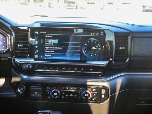 Used 2024 Chevrolet Silverado 1500 LTZ image 18