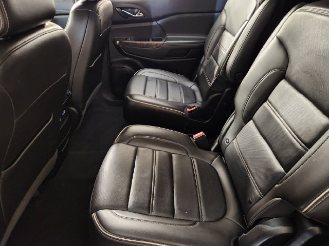 Used 2021 GMC Acadia Denali w/ Denali Technology Package FWD image 30