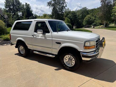 Used 1993 Ford Bronco XLT AWD/4WD image 6