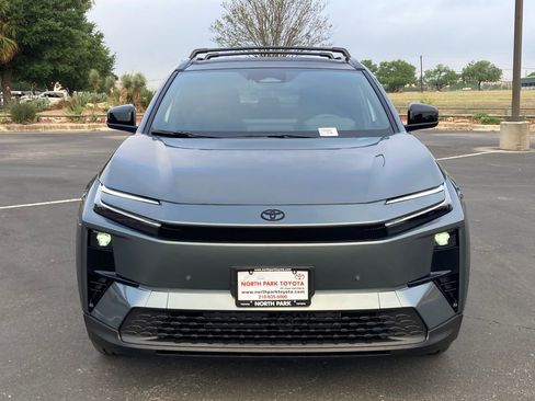 New 2026 Toyota C-HR image 2