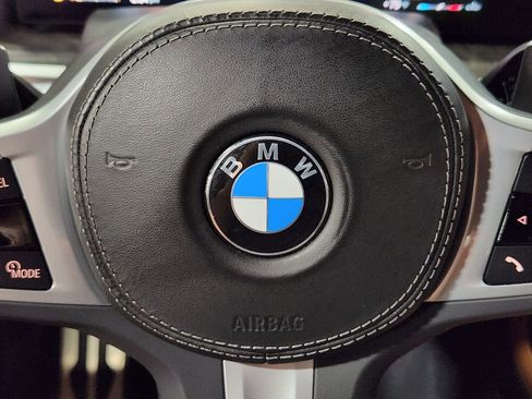 Used 2024 BMW X7 xDrive40i w/ M Sport Package AWD/4WD image 48