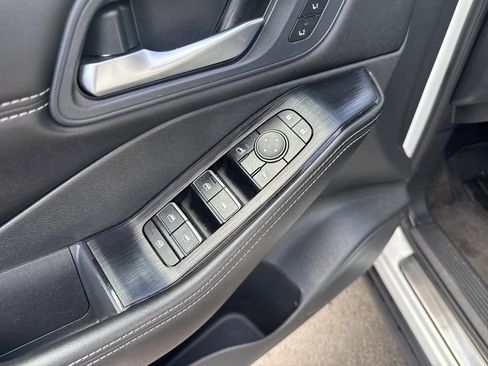 Used 2023 Nissan Rogue SL w/ SL Premium Package image 16