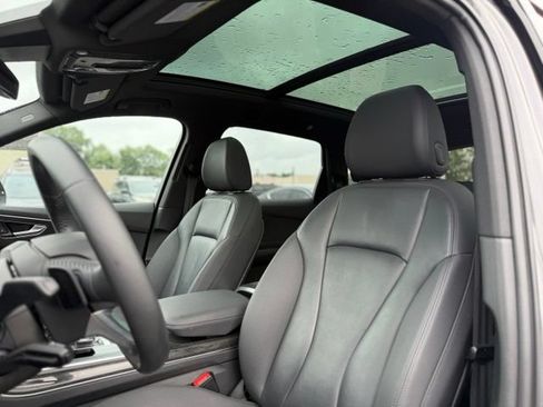 Used 2020 Audi Q7 3.0T Premium w/ Convenience Package AWD/4WD image 17