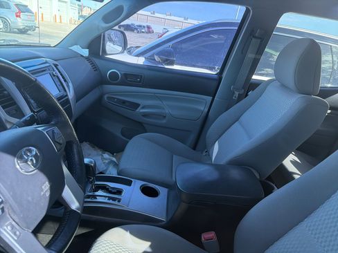 Used 2015 Toyota Tacoma PreRunner w/ SR5 Package image 13