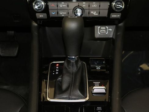 New 2026 Jeep Compass Latitude image 13