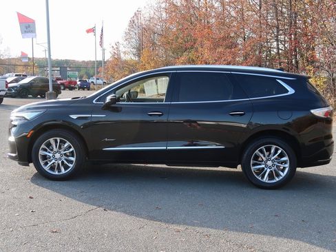 Certified 2022 Buick Enclave Avenir w/ Avenir Technology Package image 8