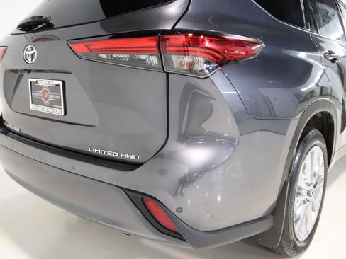 Used 2021 Toyota Highlander Limited image 70