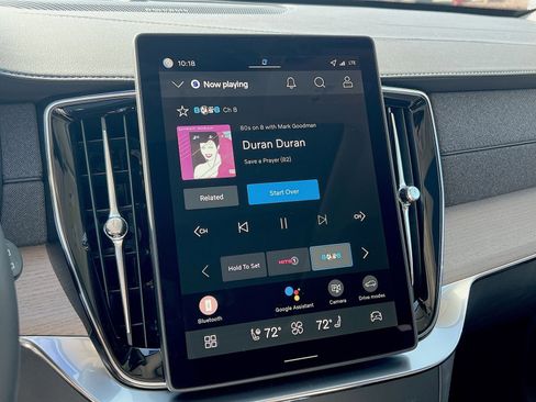 New 2026 Volvo XC90 B6 Plus w/ Protection Package Premier image 18