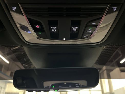 Used 2025 Acura MDX A-Spec image 29