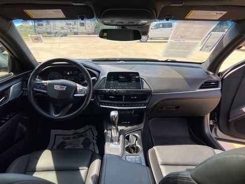 Used 2025 Cadillac CT4 Luxury image 28
