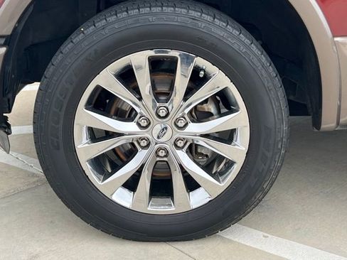 Used 2015 Ford F150 Lariat w/ Equipment Group 502A Luxury image 9