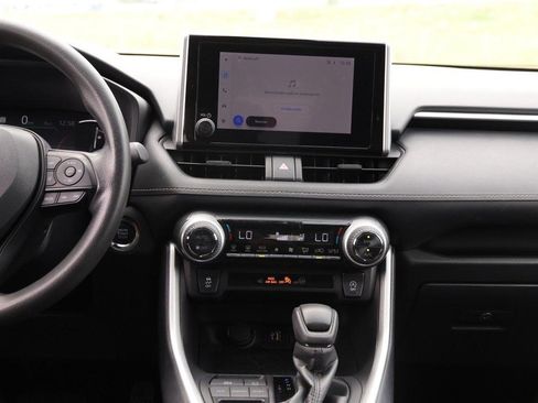 Used 2024 Toyota RAV4 XLE FWD image 24