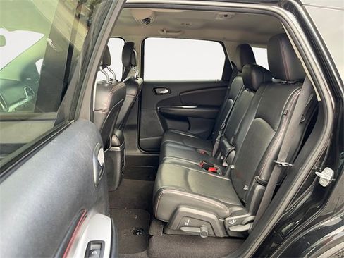 Used 2015 Dodge Journey R/T w/ Flexible Seating Group image 13