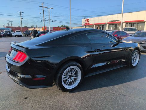Used 2022 Ford Mustang GT w/ Equipment Group 301A RWD image 5