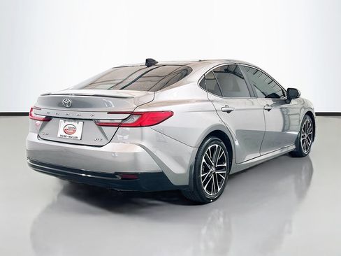 Used 2025 Toyota Camry XLE w/ Premium Package FWD image 4