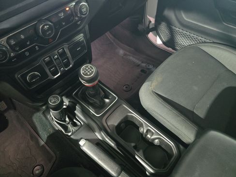 Used 2018 Jeep Wrangler Unlimited Sport S AWD/4WD image 22