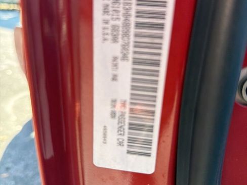 Used 2008 Dodge Caliber SXT image 10