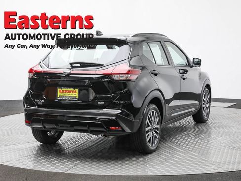 Used 2024 Nissan Kicks SR image 5