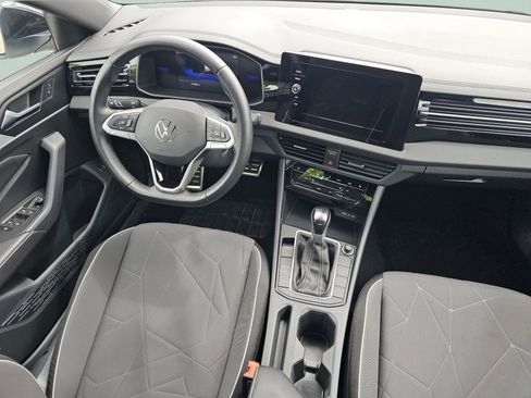 Used 2025 Volkswagen Jetta Sport FWD image 26