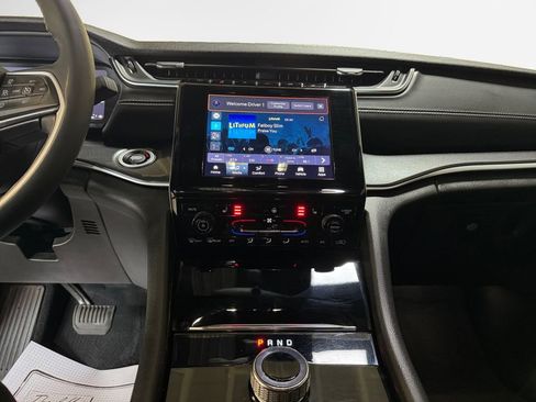 Used 2023 Jeep Grand Cherokee Altitude AWD/4WD image 22