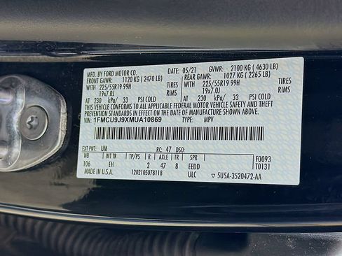 Used 2021 Ford Escape Titanium AWD/4WD image 42