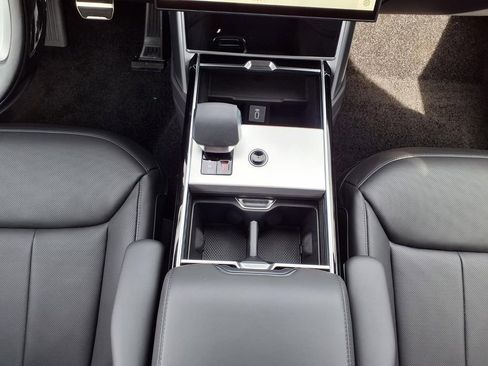 New 2026 Land Rover Range Rover Long Wheelbase SE AWD/4WD image 20