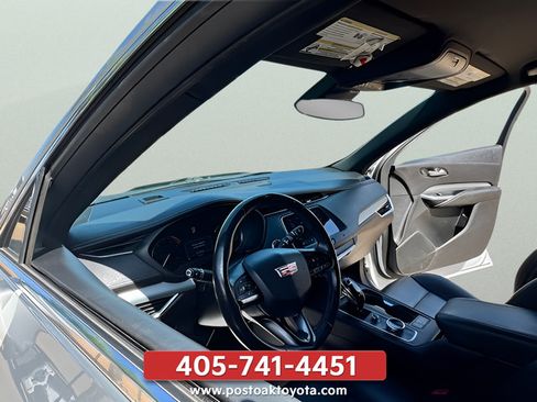 Used 2020 Cadillac XT4 Premium Luxury FWD image 21