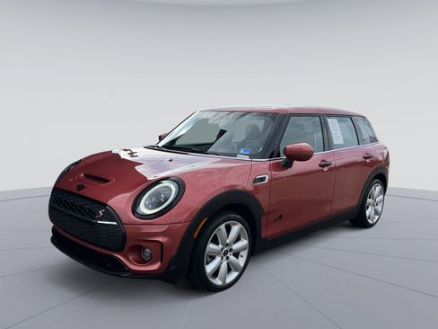 Certified 2024 MINI Cooper Clubman S image 1