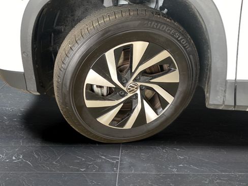 Used 2025 Volkswagen Tiguan S AWD/4WD image 26