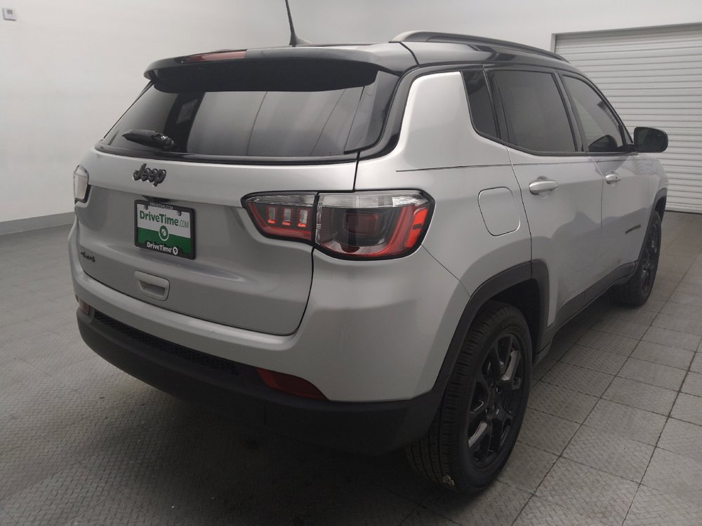 Used 2024 Jeep Compass Latitude w/ Convenience Group AWD/4WD image 9