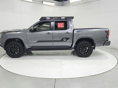 Used 2024 Nissan Frontier SV w/ Technology Package image 4
