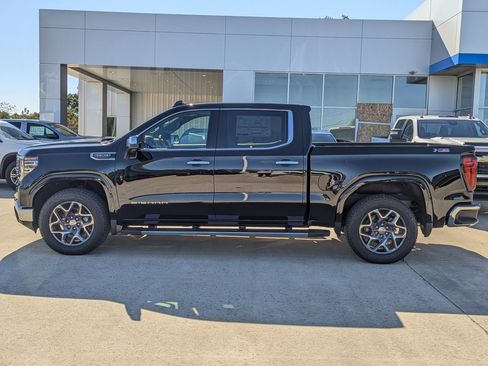 New 2026 GMC Sierra 1500 SLT w/ SLT Premium Package image 9