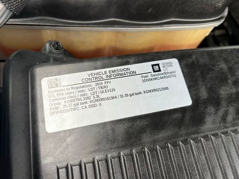 Used 2019 Chevrolet Suburban LT image 15