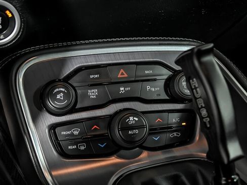 Used 2016 Dodge Challenger R/T Scat Pack RWD image 27