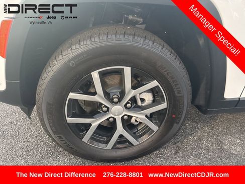 New 2025 Jeep Grand Cherokee Limited w/ Luxury Tech Group II image 37