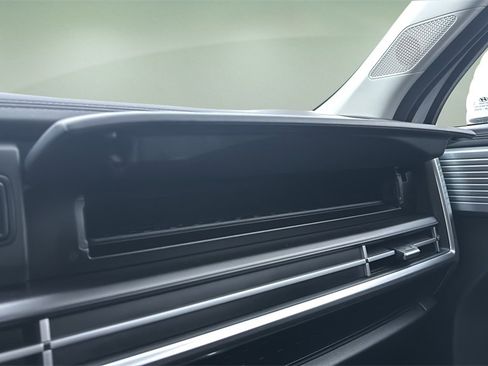 Used 2025 Hyundai Santa Fe SE image 30