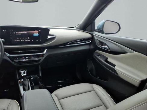 Used 2024 Buick Envista Avenir image 9