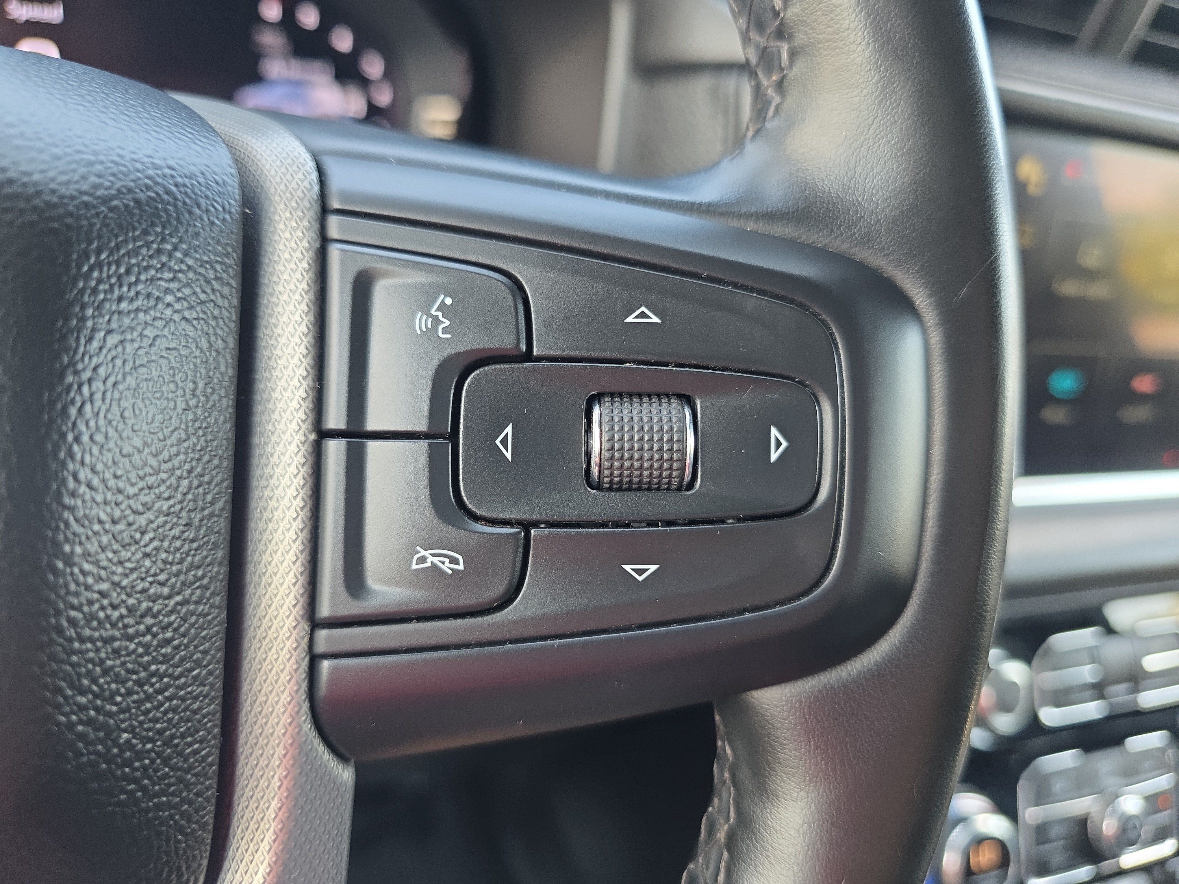 Used 2023 GMC Yukon Denali AWD/4WD image 22
