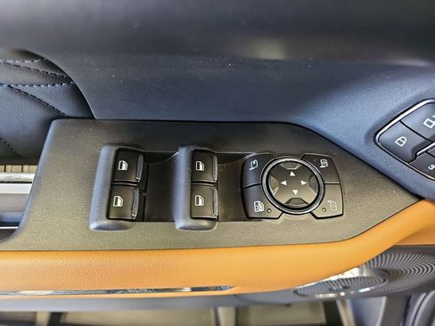 Used 2022 Ford Expedition Max Platinum image 28