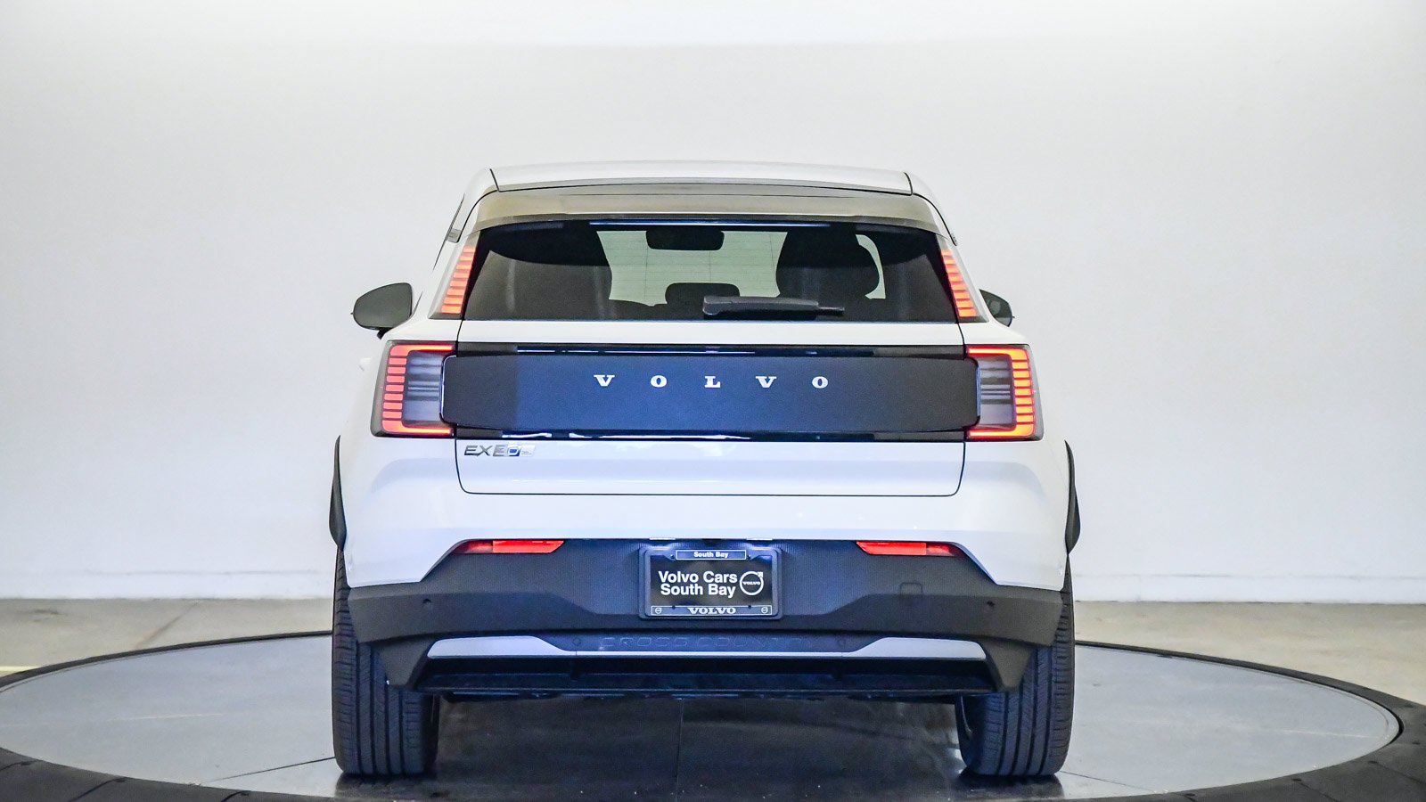 New 2026 Volvo EX30 Cross Country Ultra AWD/4WD image 3