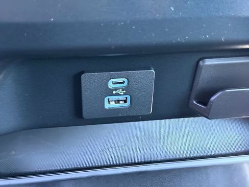 Certified 2023 Ford F150 XLT AWD/4WD image 11