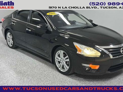 Used 2015 Nissan Altima 3.5 SL FWD image 1