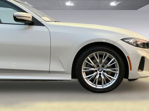 Used 2023 BMW 330i Sedan w/ Premium Package image 34