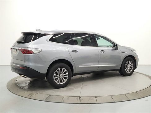 Used 2024 Buick Enclave Premium image 7