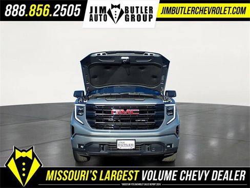 Used 2025 GMC Sierra 1500 Elevation image 23